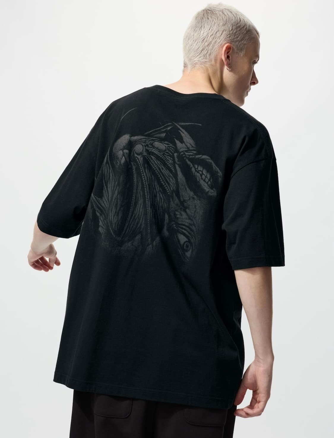 [3xl] 유니클로 베르세르크 반팔티 상품이미지2