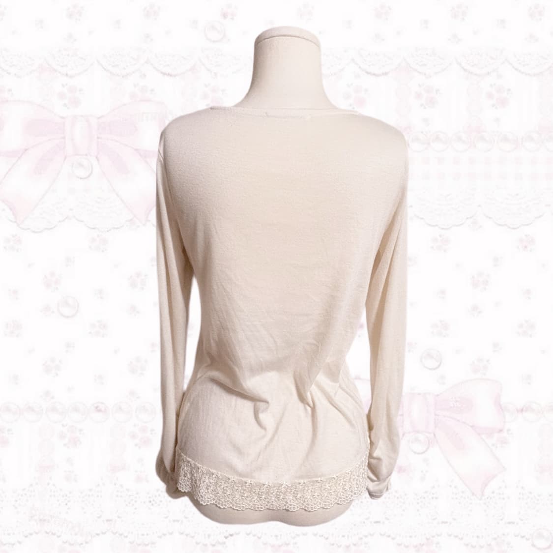 엑시즈팜 핀터깔 페어리 셔링 디테일 스퀘어넥 플라워 리본 포인트 긴팔티 상품이미지3