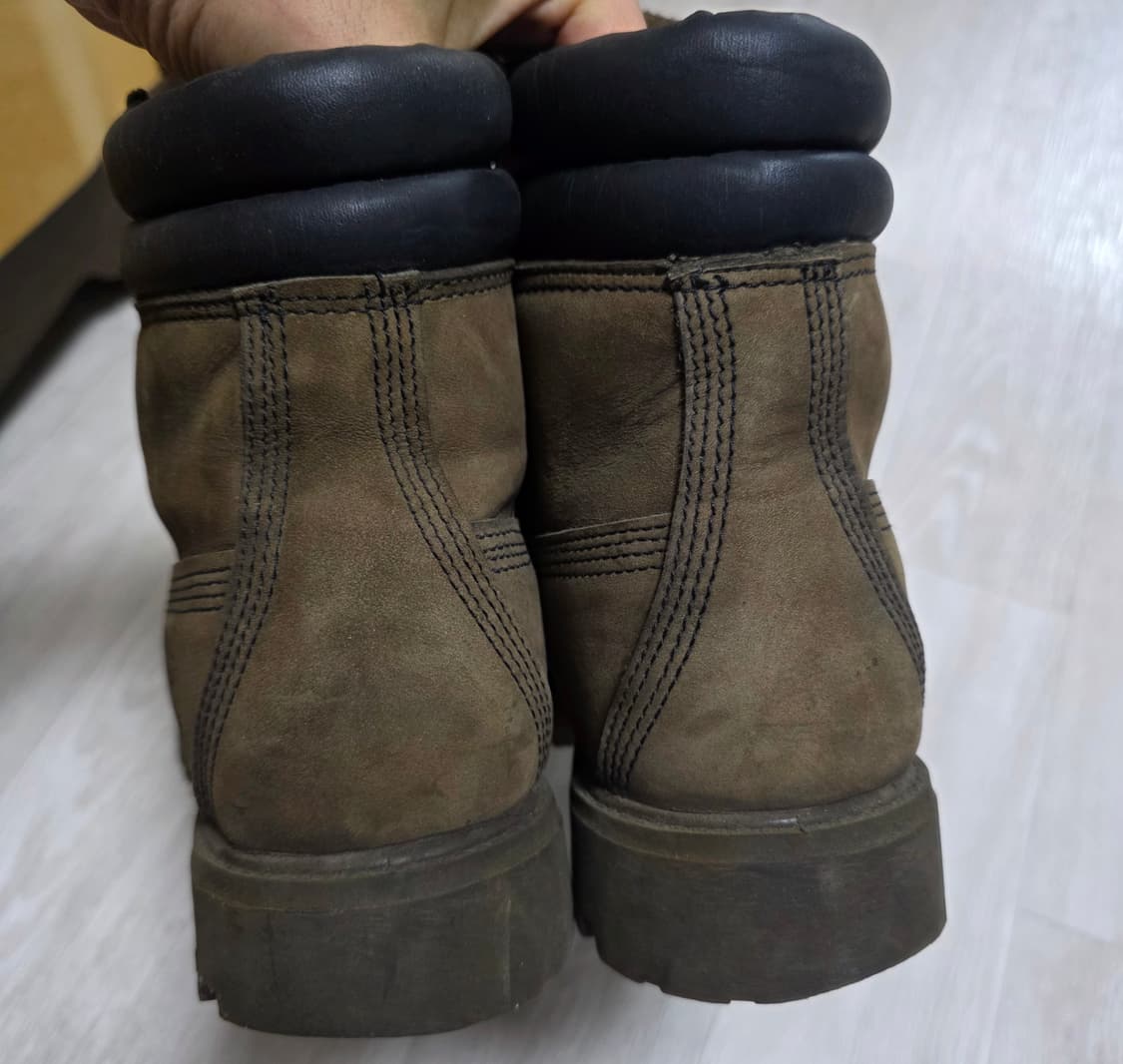 팀버랜드 6인치 카키색 남성 부츠 상품이미지5