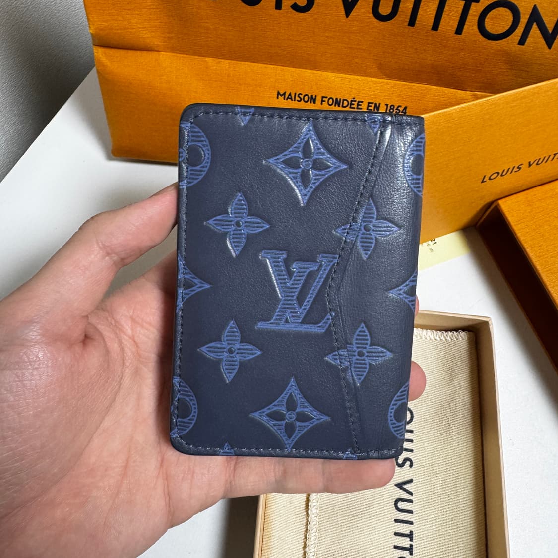 루이비통 쉐도우 오거나이저 네이비 블루 상품이미지2