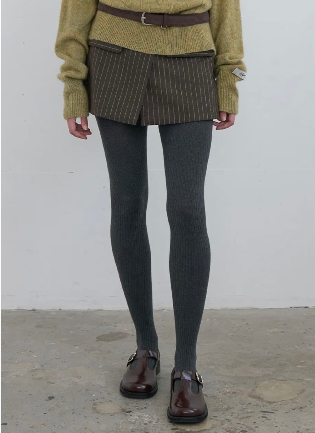 기준 Pin Stripe Wrap Short khaki Brown 상품이미지1