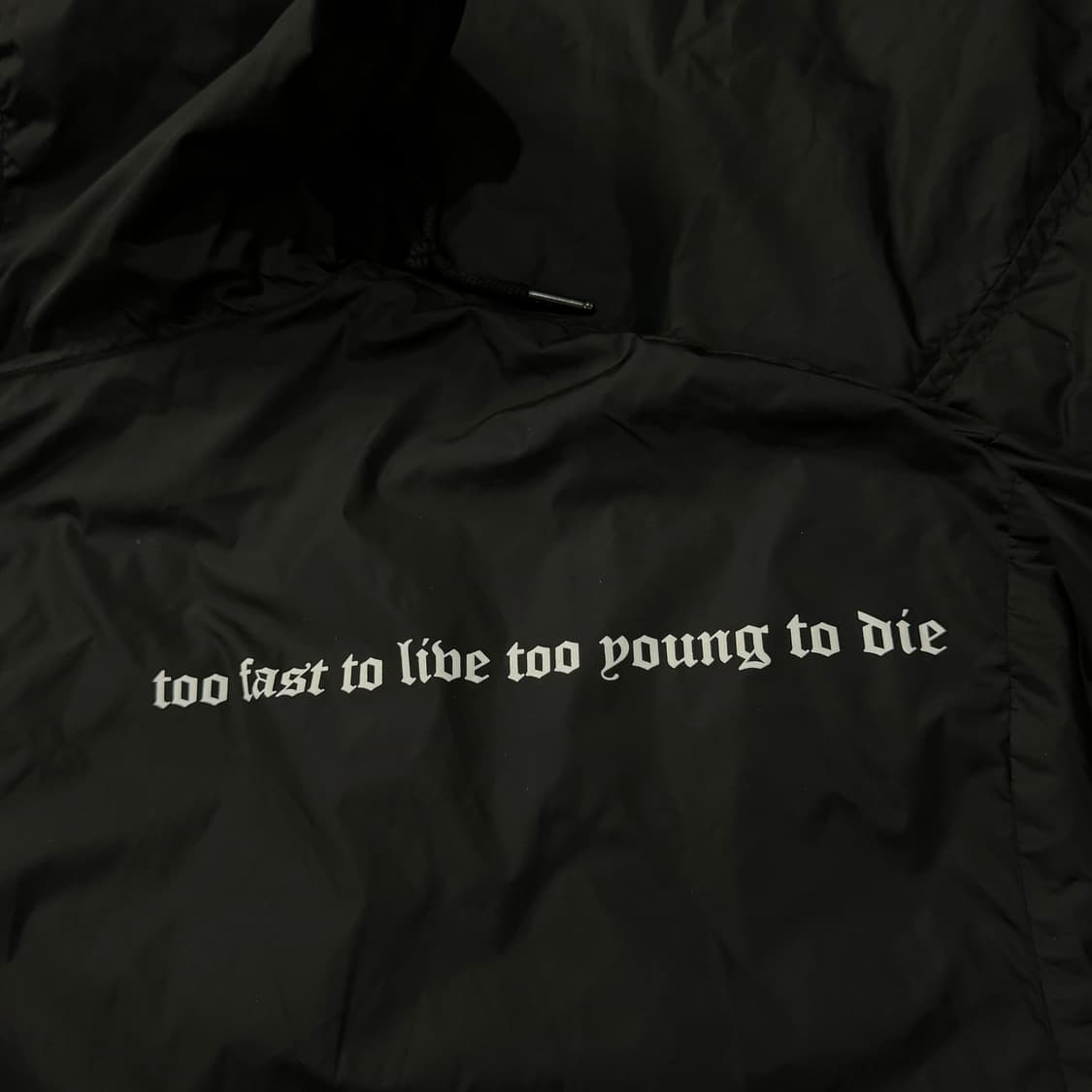 에잇세컨즈 드래곤 레인코트 상품이미지3