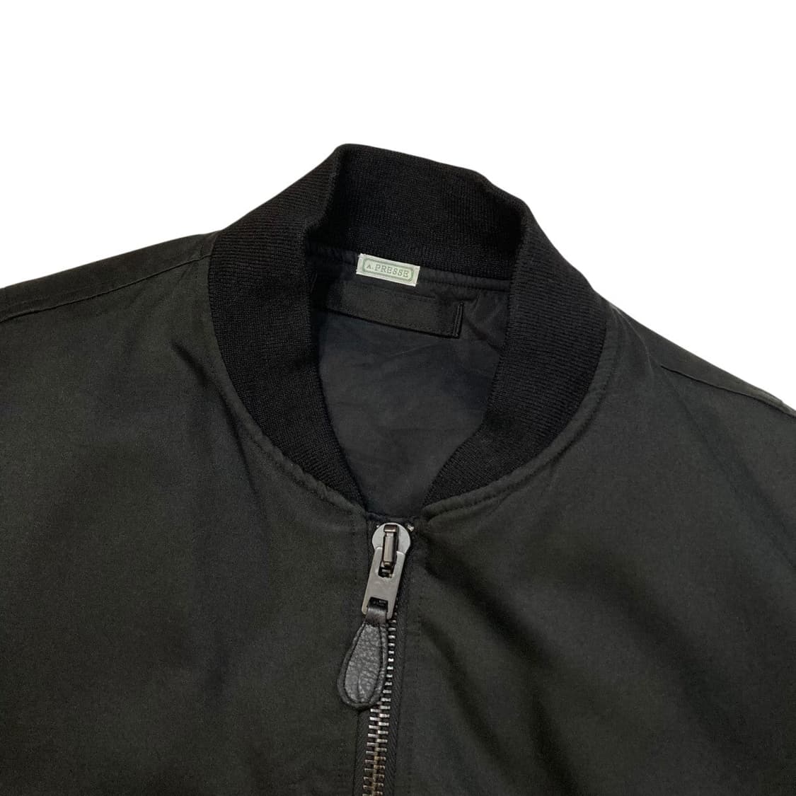 25SS 아프레쎄 빈티지 실크 플라이트 자켓 블랙 1사이즈 판매합니다. 상품이미지3