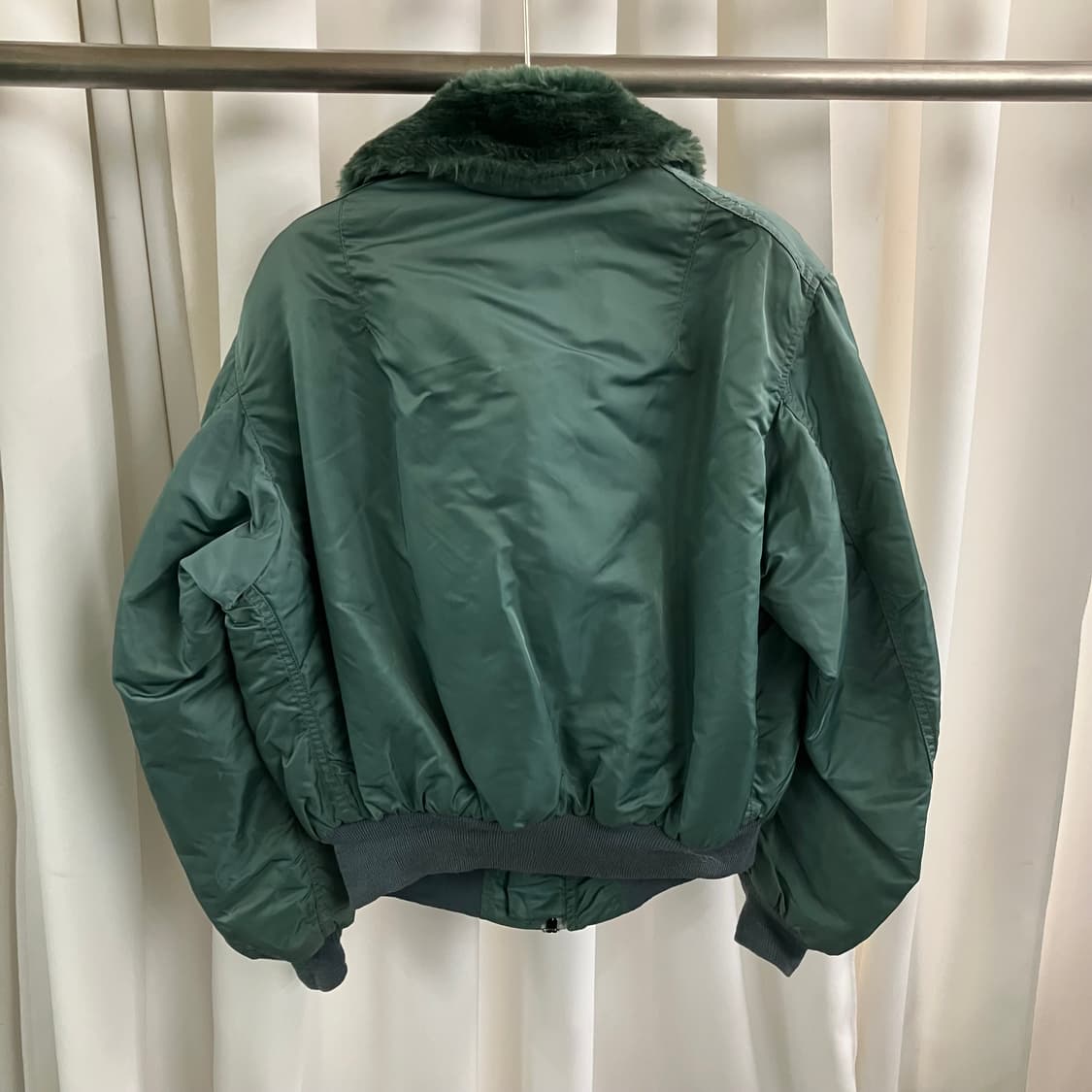 알파인더스트리 세이지 그린 B-15D 항공점퍼 L 상품이미지2