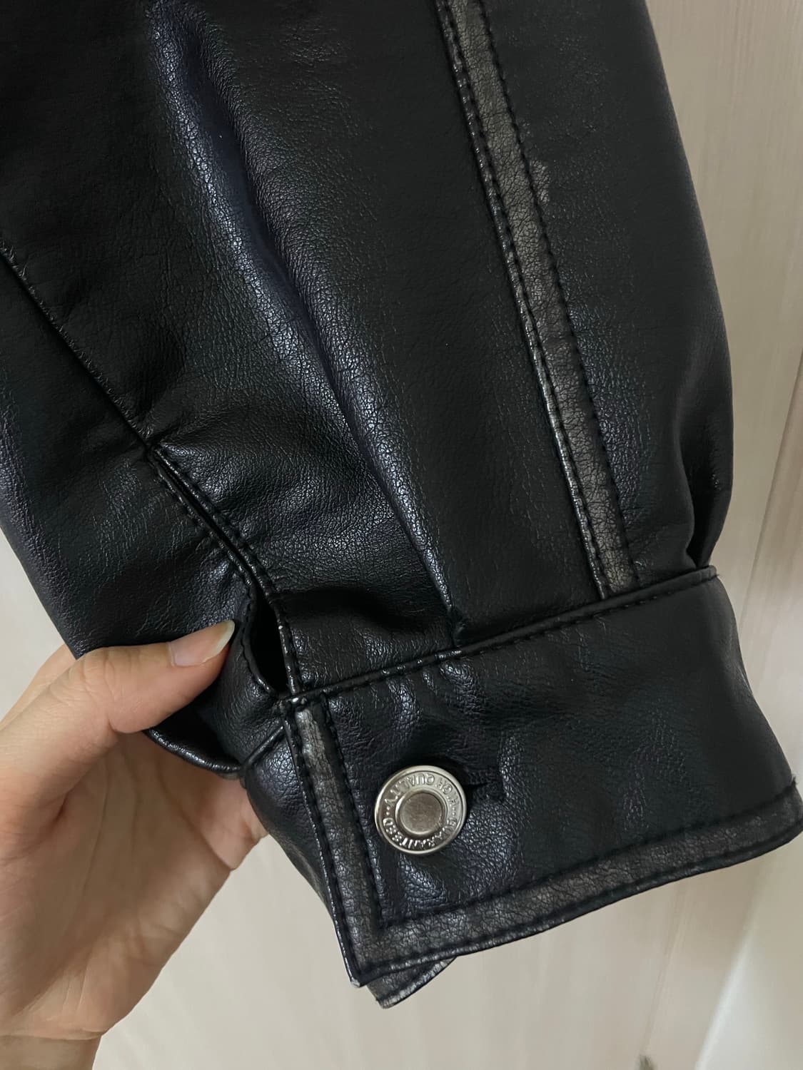 몽돌 빈티지 에코 레더 크롭 자켓 상품이미지6