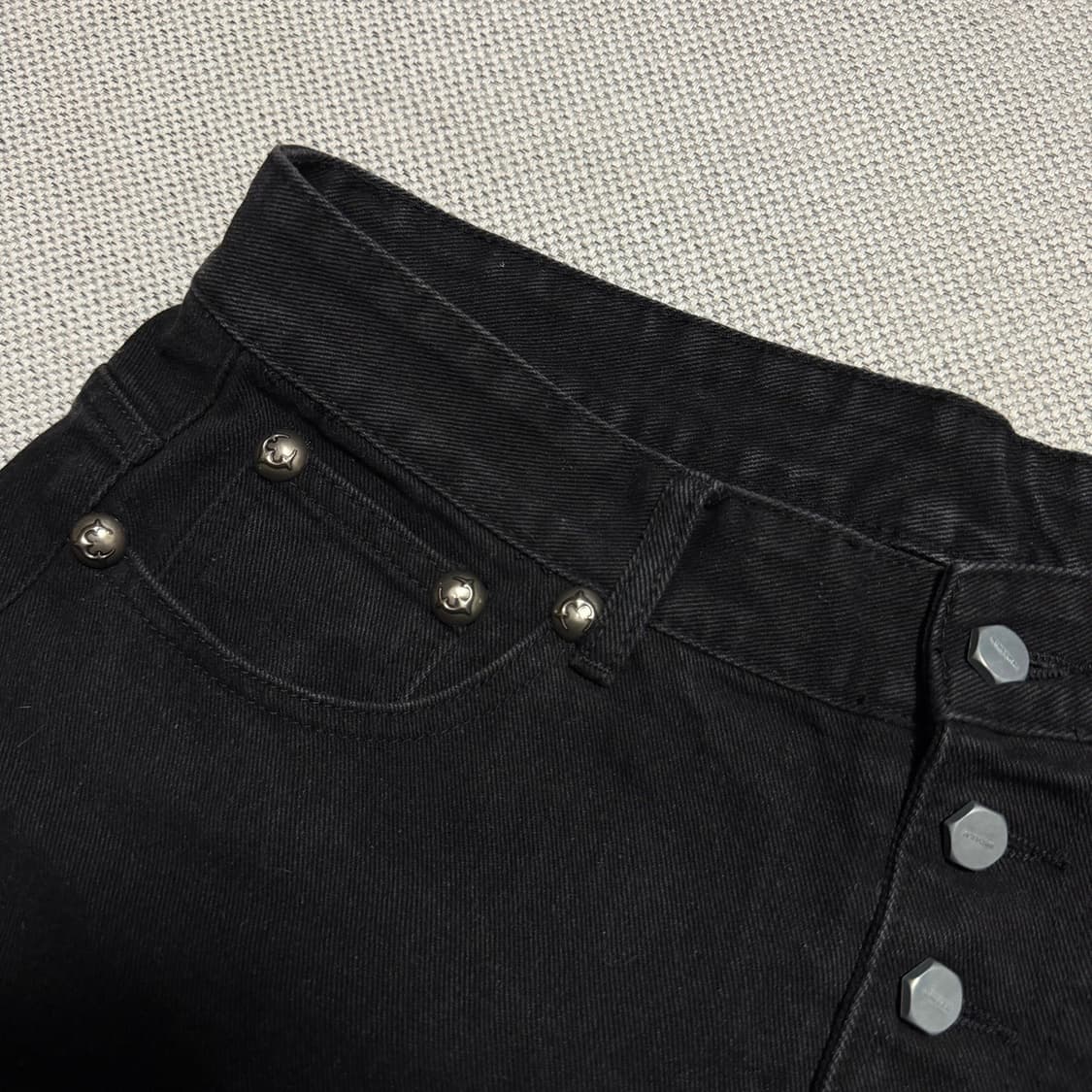 떠그클럽 초판 레더워싱 데님팬츠 블랙/화이트 상품이미지4