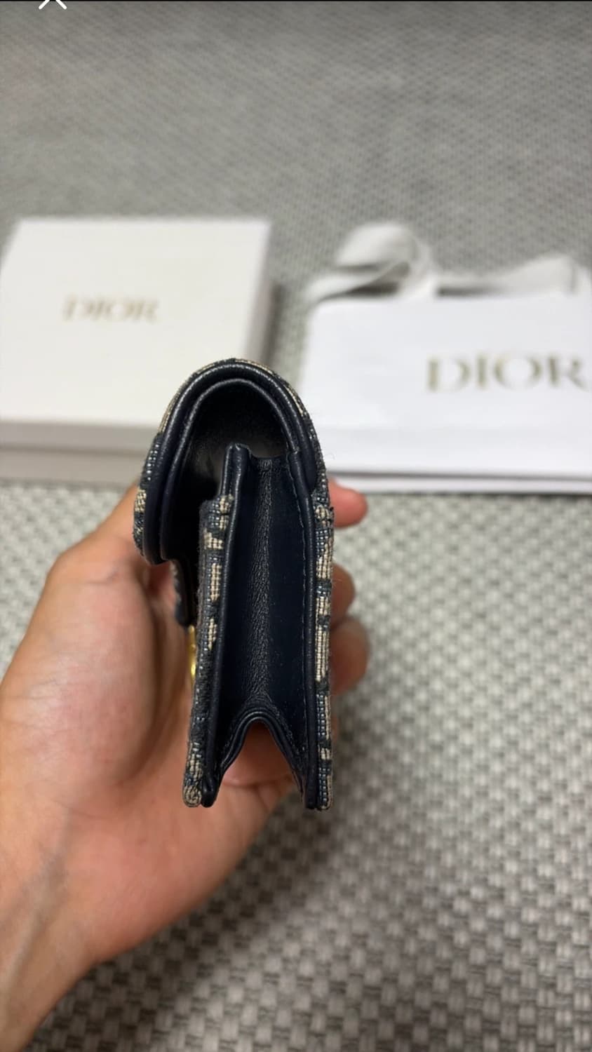 디올 새들지갑 상품이미지2