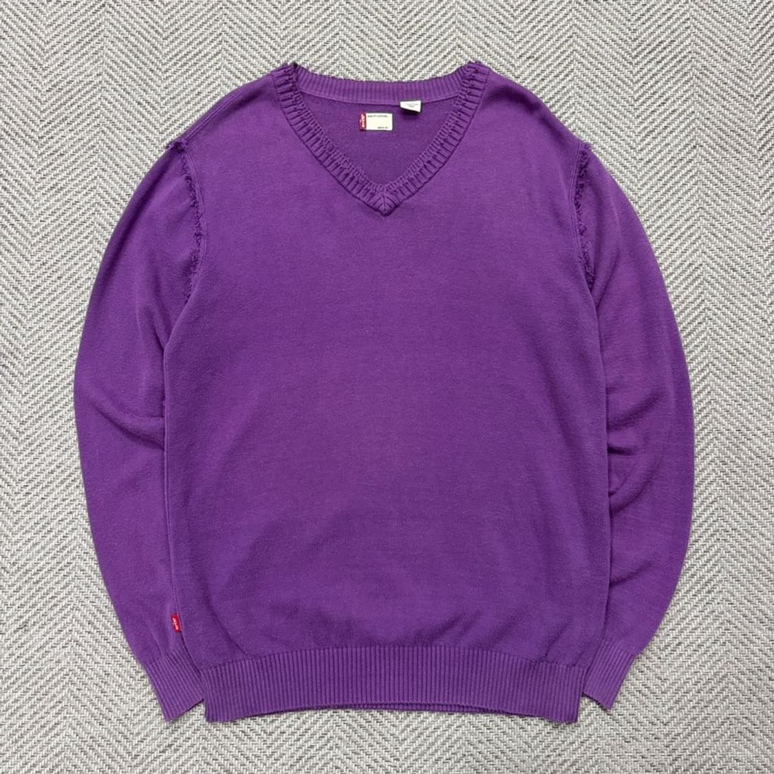 리바이스 그런지 브이넥 니트 v2050 상품이미지1