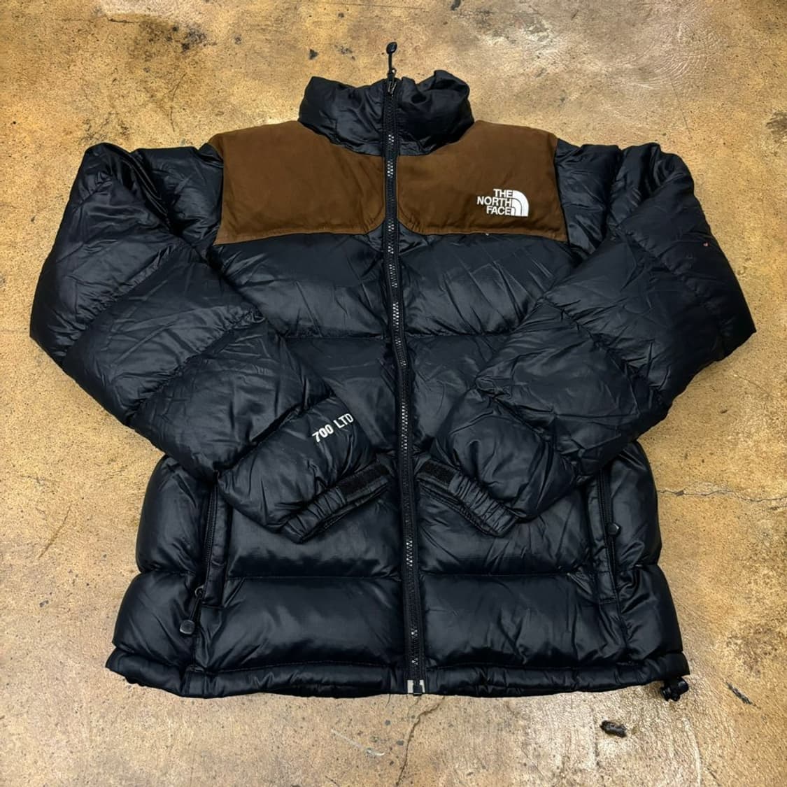 노스페이스 브라운 블랙 숏패딩 상품이미지2