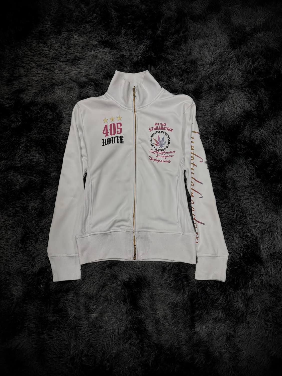 마리화나 그래픽 레터링 하이넥 트랙탑 상품이미지1