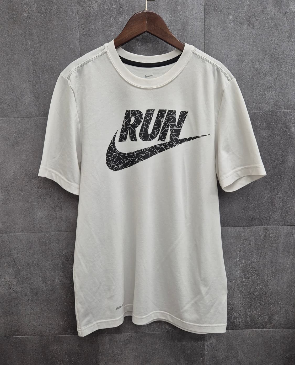 Nike / Dri-Fit RUN 로고 반팔티 M 상품이미지1