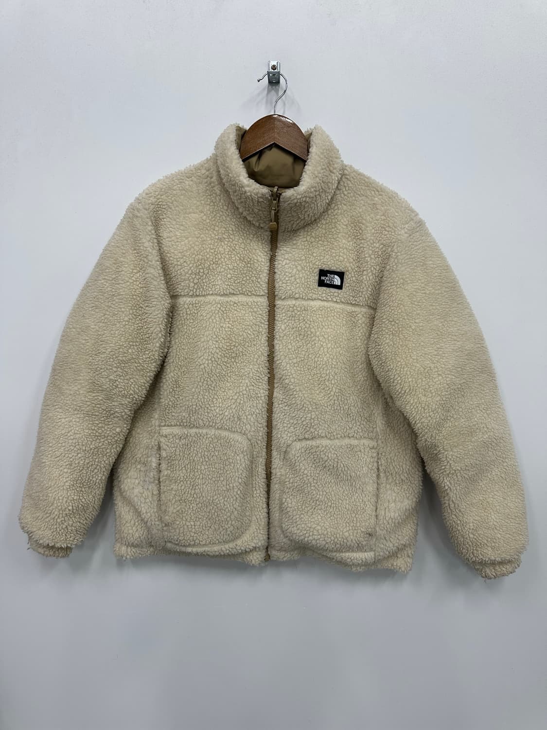 노스페이스 리버시블 베이지 패딩  상품이미지4