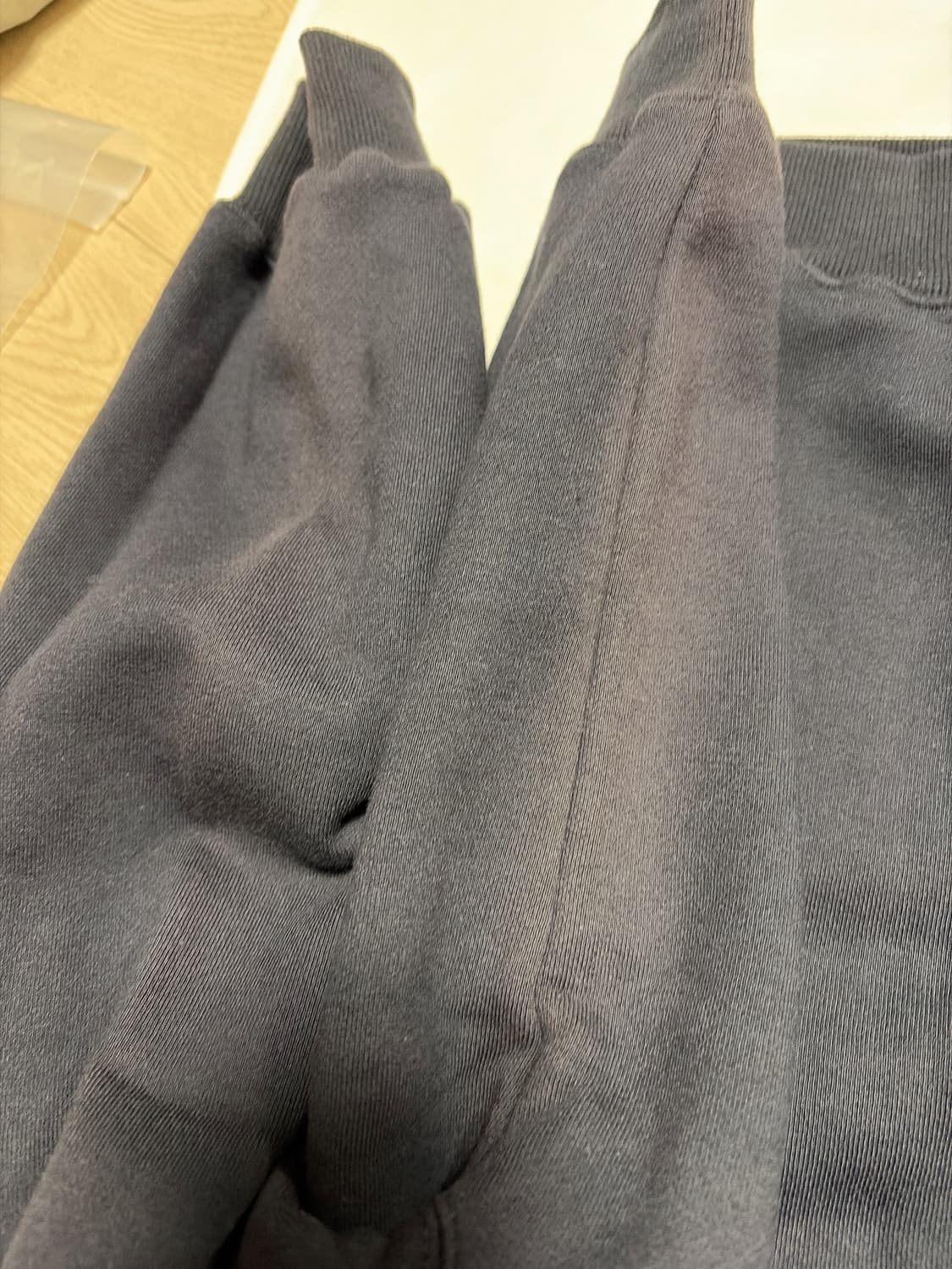 IAB studio 아이앱 스튜디오 21SS 후드티 네이비 판매합니다. 상품이미지6