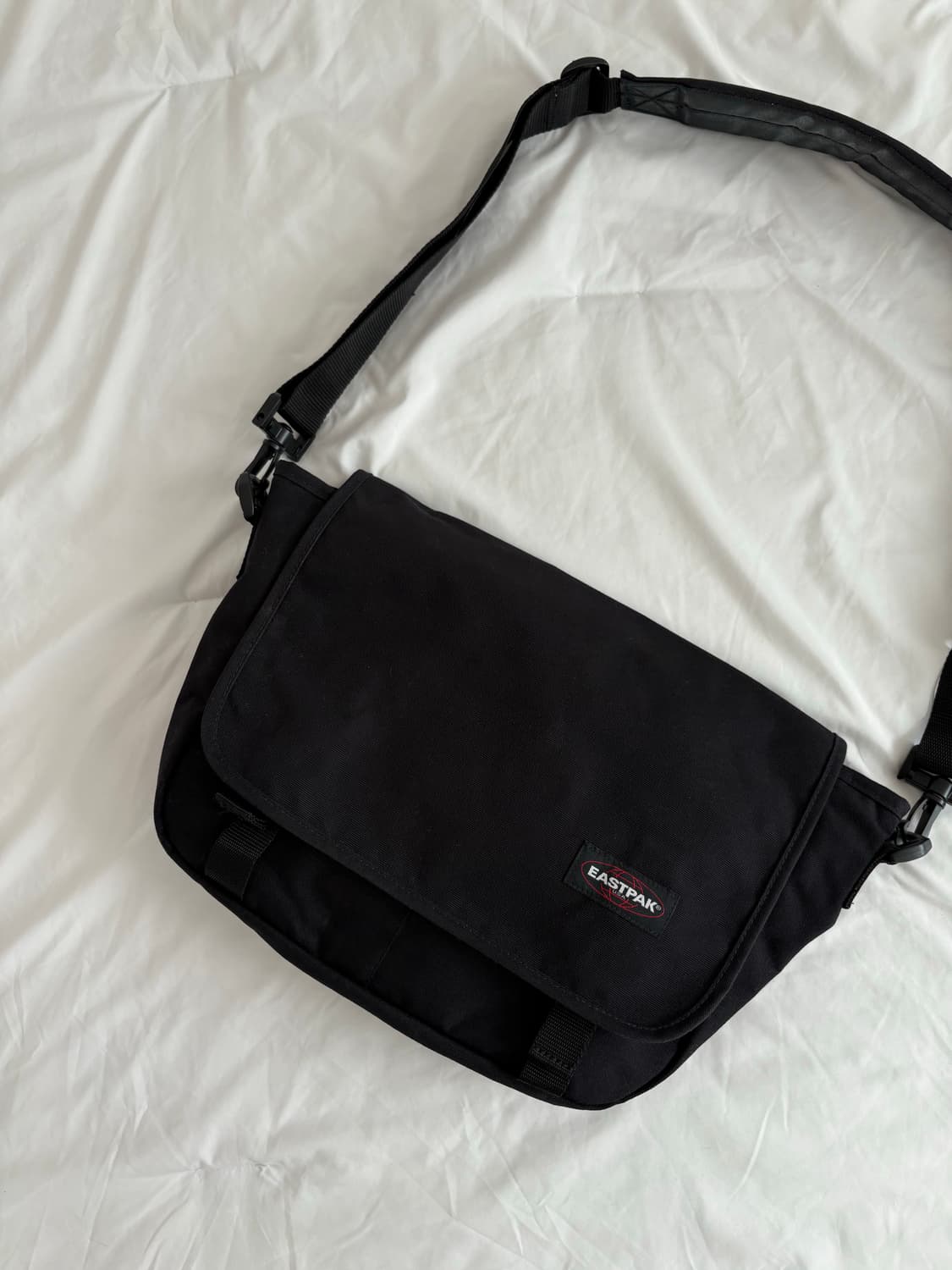 EASTPAK cross bag 이스트팩 크로스백 상품이미지1