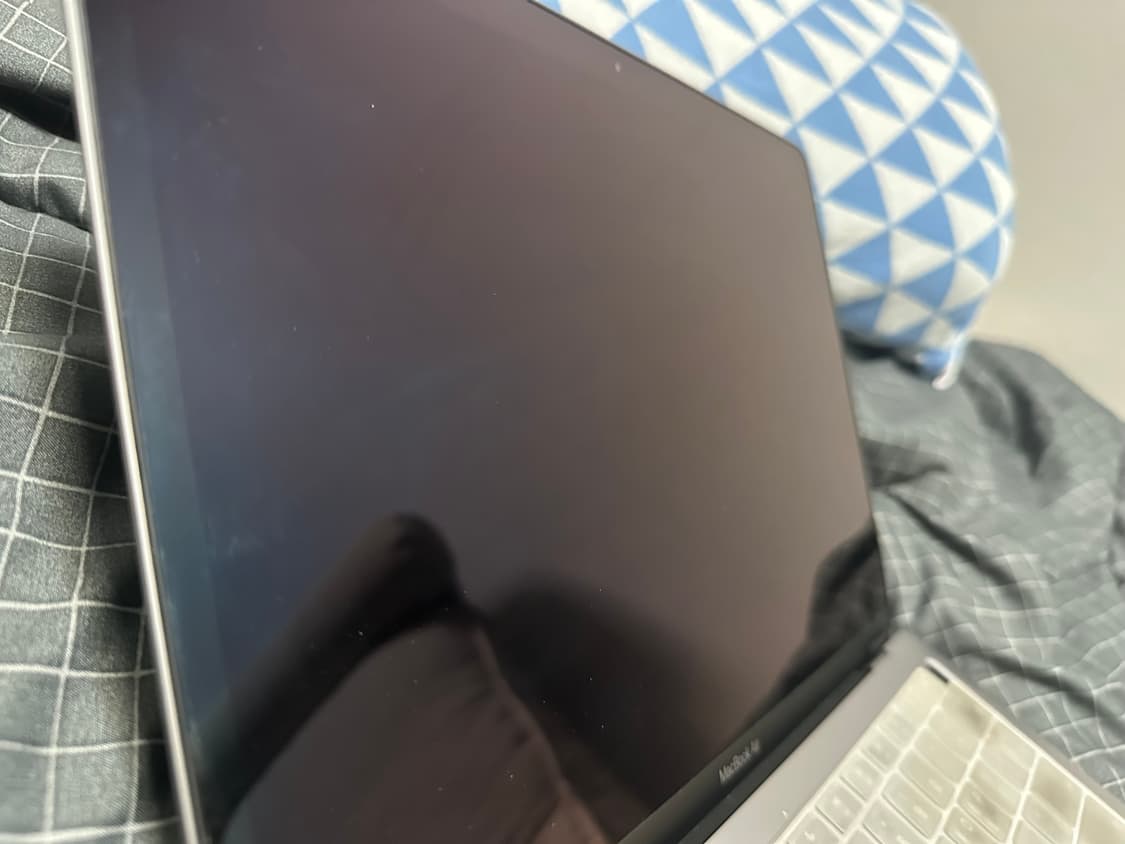 (신품급)애플 맥북에어 M1 2020 8GB 스페이스 그레이 상품이미지9