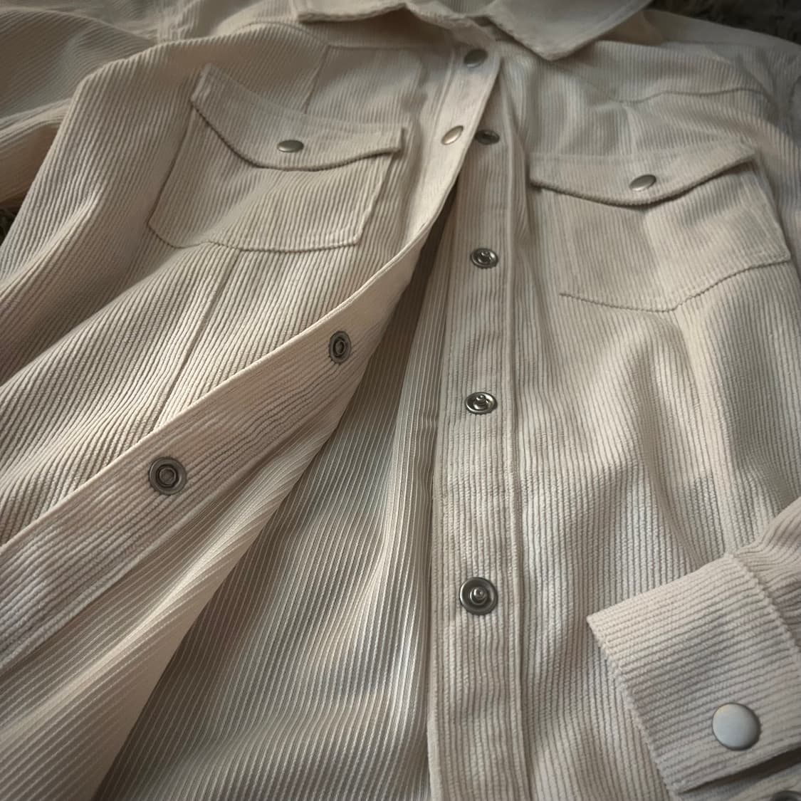 코듀로이 세미크롭 버튼 셔츠 상품이미지2