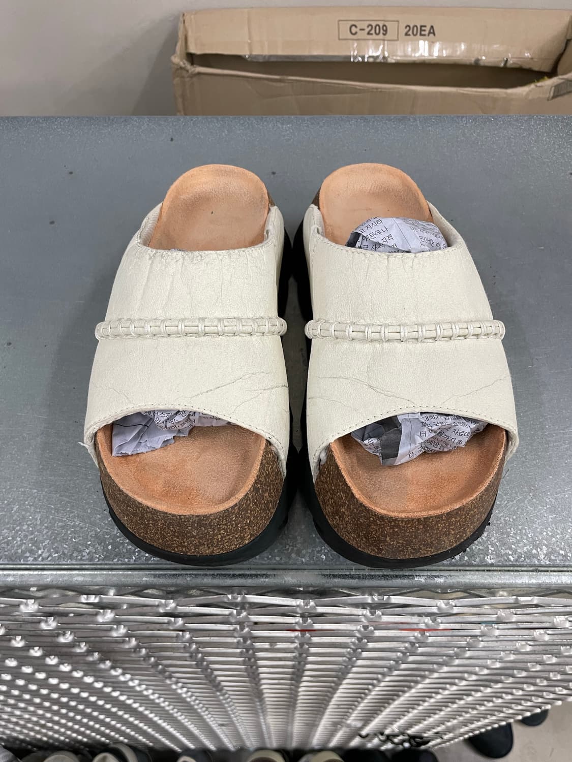 어그 썬스킵 슬라이드 250 상품이미지5