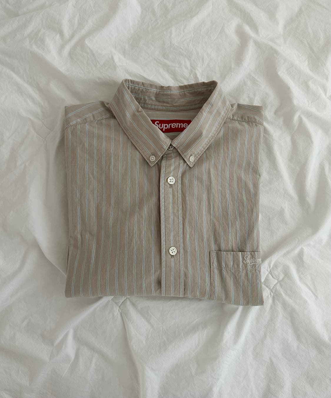 슈프림 루즈 핏 스트라이프 셔츠 탄 23FW 상품이미지1