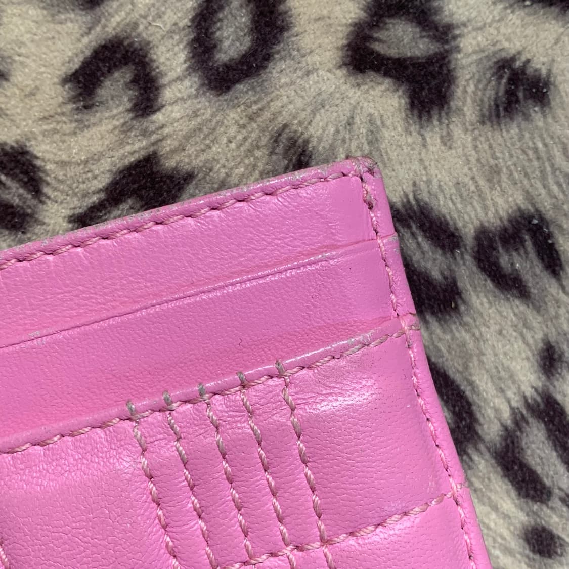 버버리 롤라 램스킨 퀼팅 카드지갑 핑크 상품이미지5