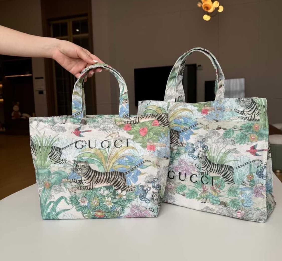 구찌뷰티 2025 타이거 에코백 기프트 토트백  상품이미지6