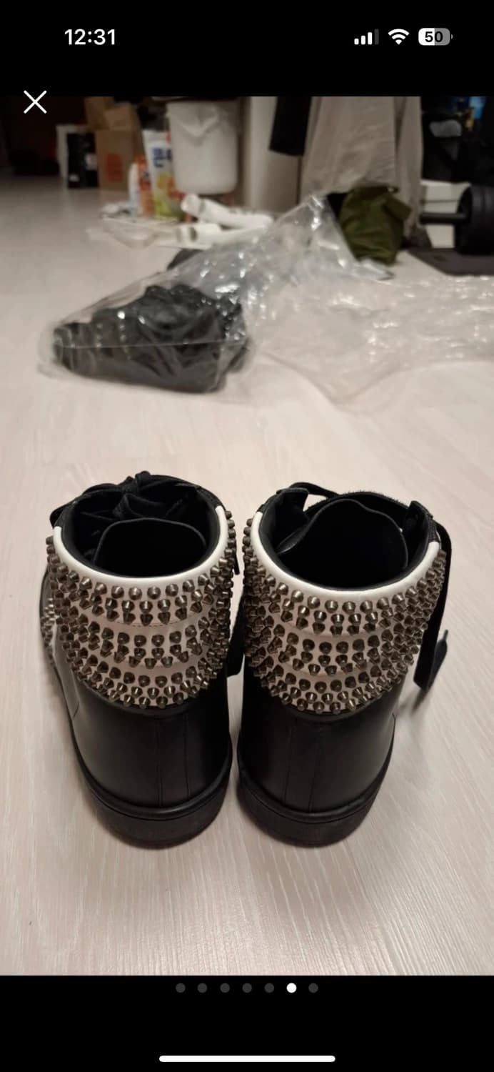 생로랑 스터드 스니커즈 하이(상태아주좋음) 상품이미지2