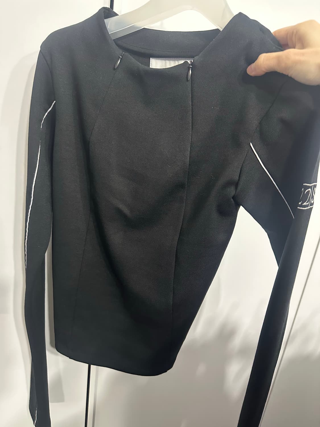 에스이오 디바이디드 파이핑 탑 블랙 2사이즈 상품이미지4