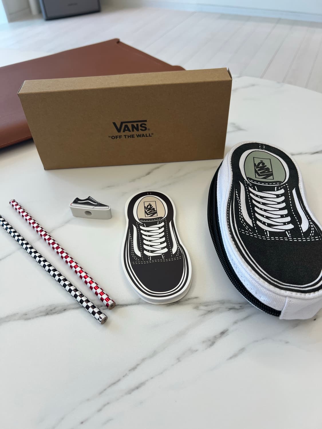 반스 학용품(필통,연필,지우개,포스트잇 4종) 상품이미지1