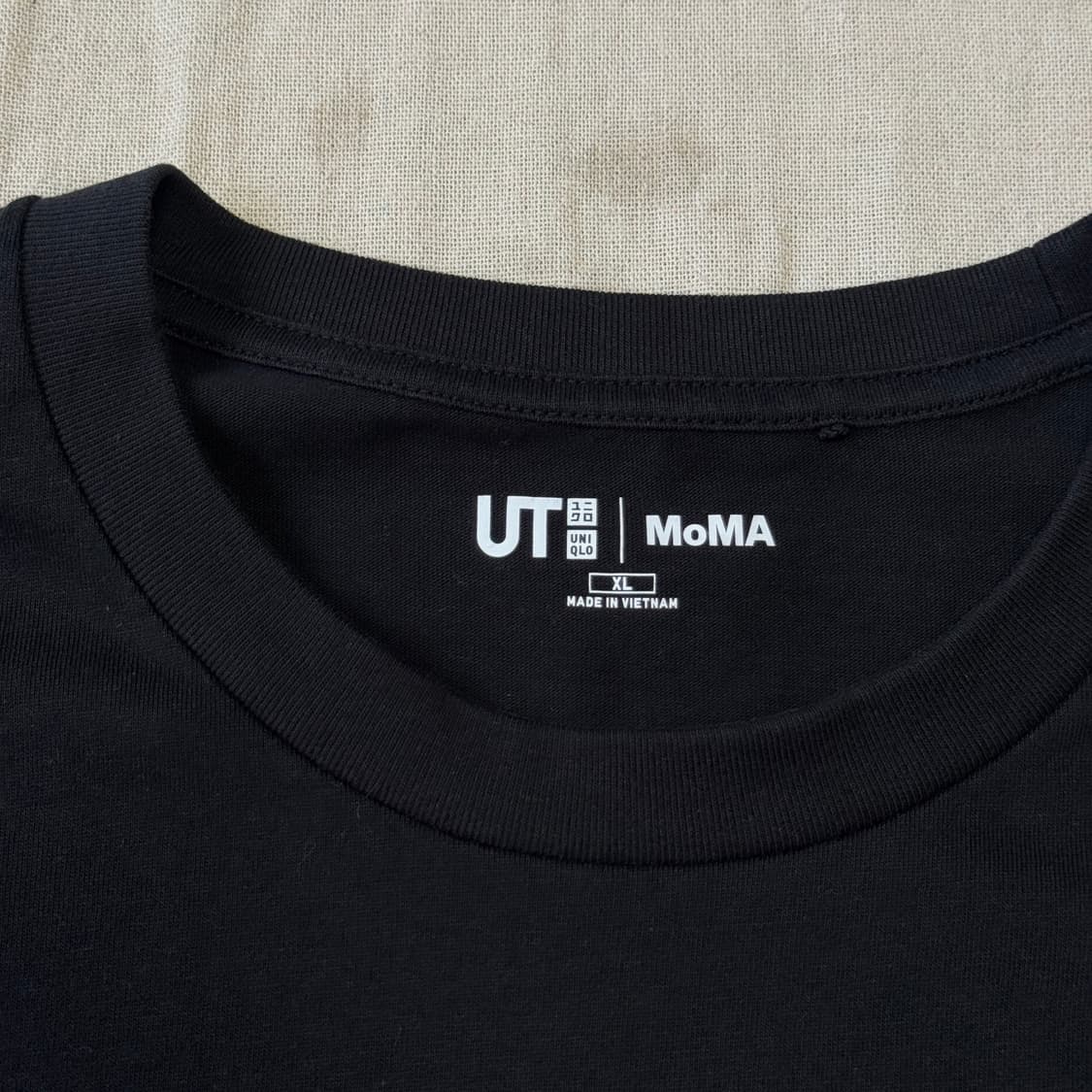 유니클로 MOMA 모마 백프린팅 반팔 XL 상품이미지4