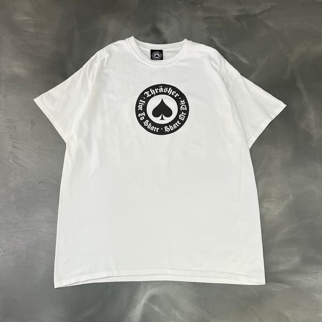  트레셔 오쓰 프린팅 반팔티 y16369 상품이미지1