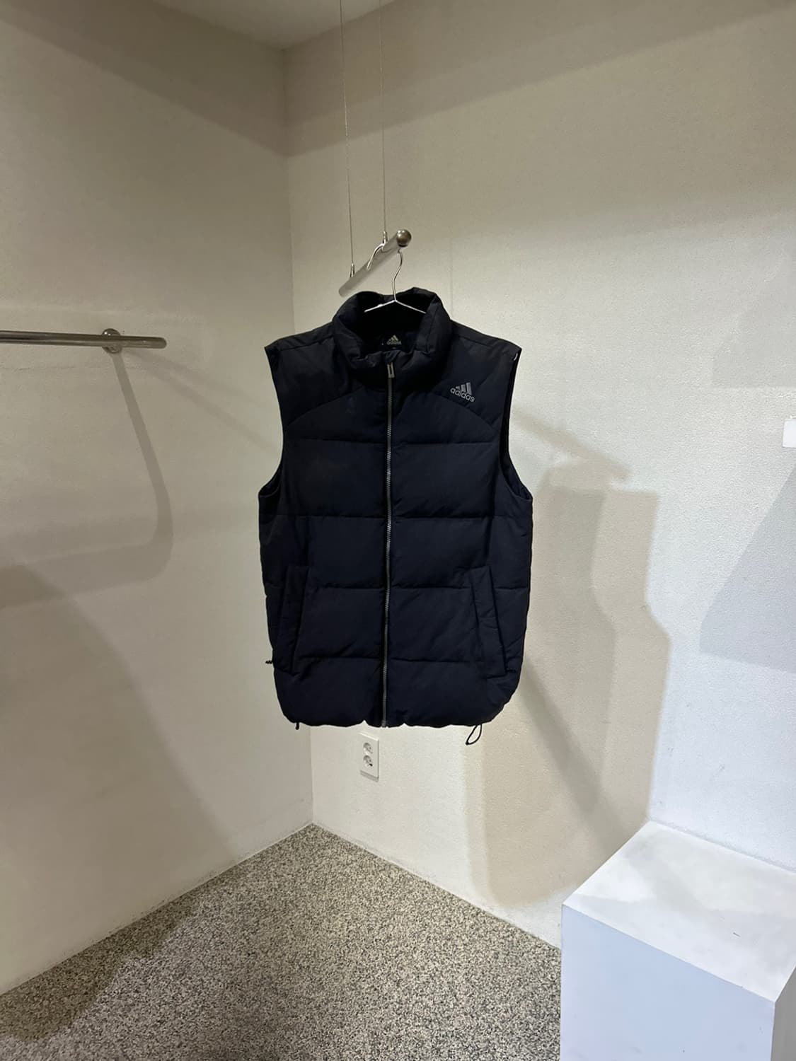 아디다스 패딩 조끼 상품이미지1