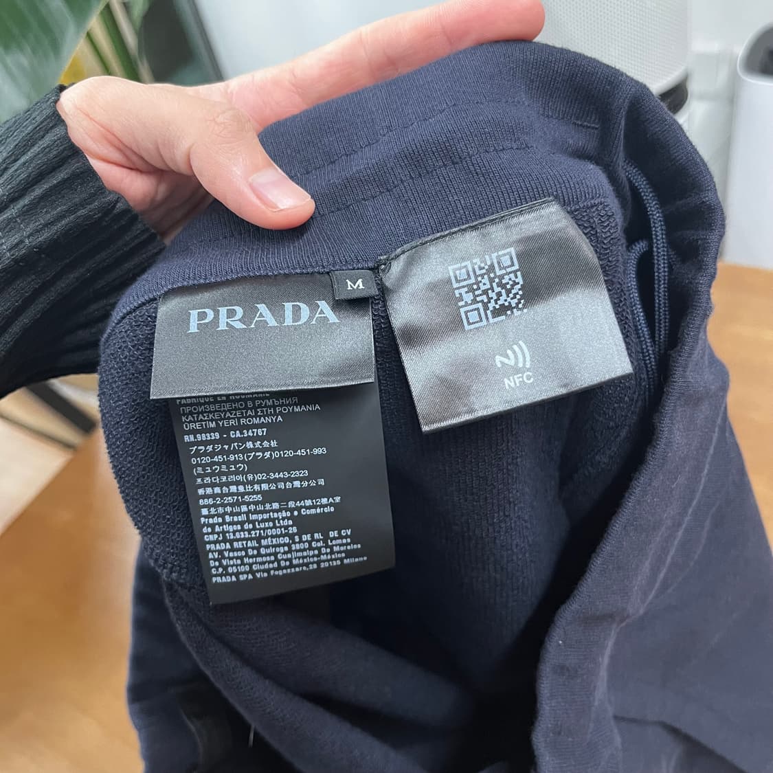 프라다 나일론 포켓로고 스웻쇼츠 M 상품이미지5