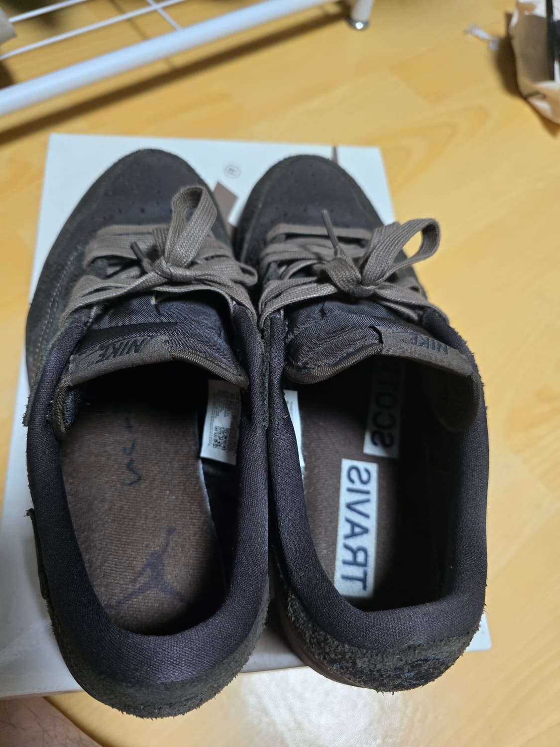 조던 트레비스스캇 벨벳 브라운 270 상품이미지4