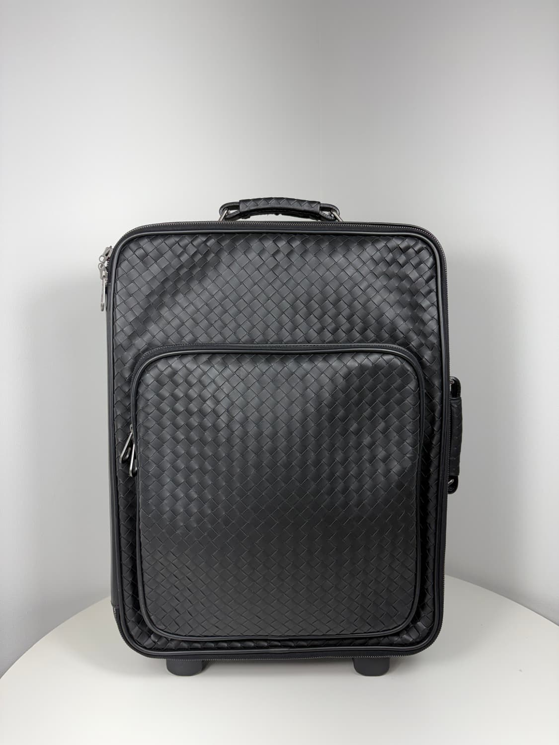 보테가베네타 인트레치아토 기내용캐리어 상품이미지1