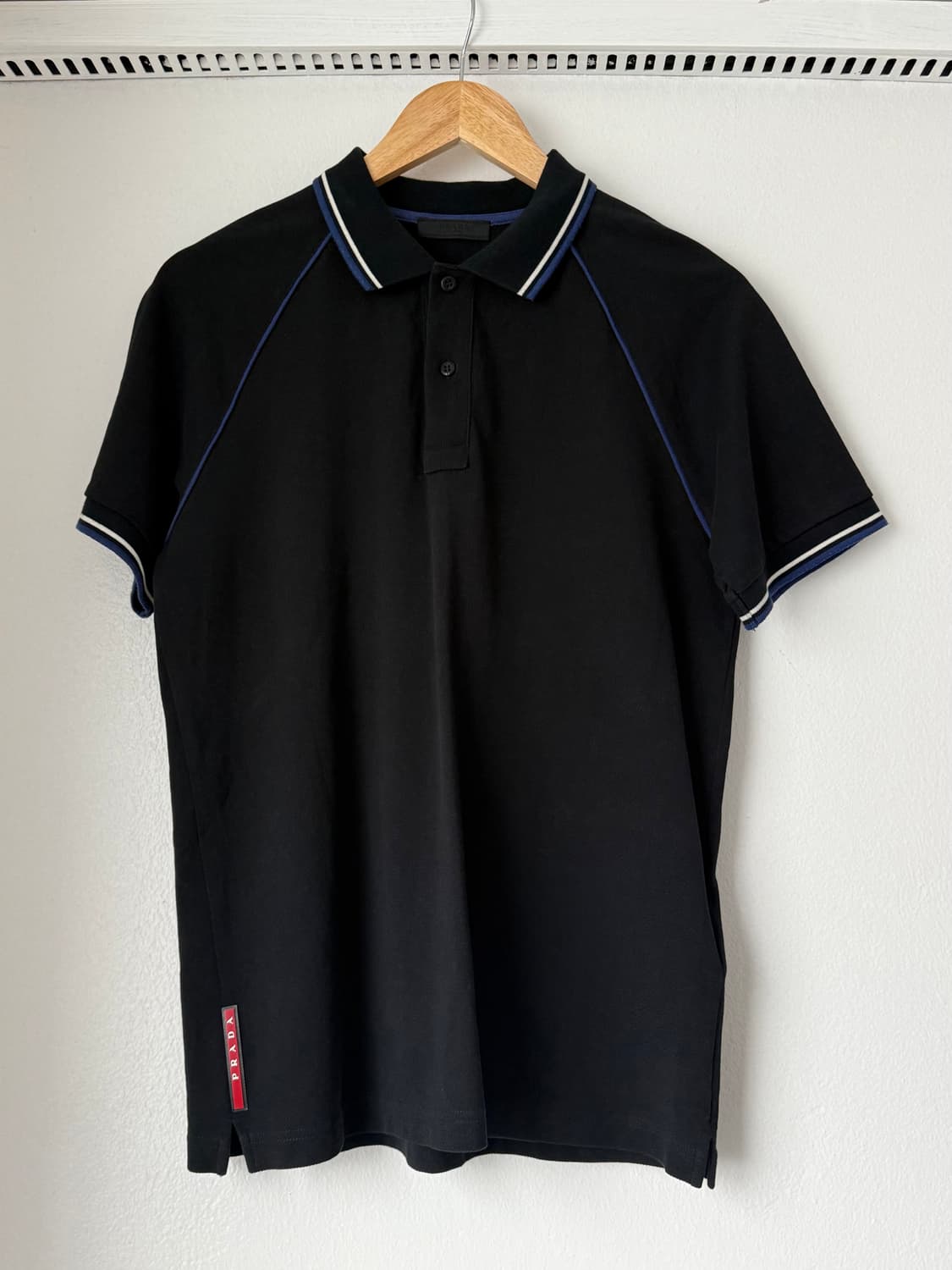 Prada archive red tab piping polo shirt 상품이미지4