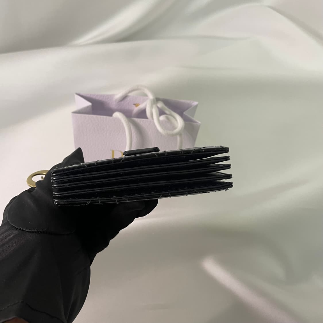 디올 레이디 페이던트 아코디언 카드지갑 블랙 +쇼핑백 포함 상품이미지4