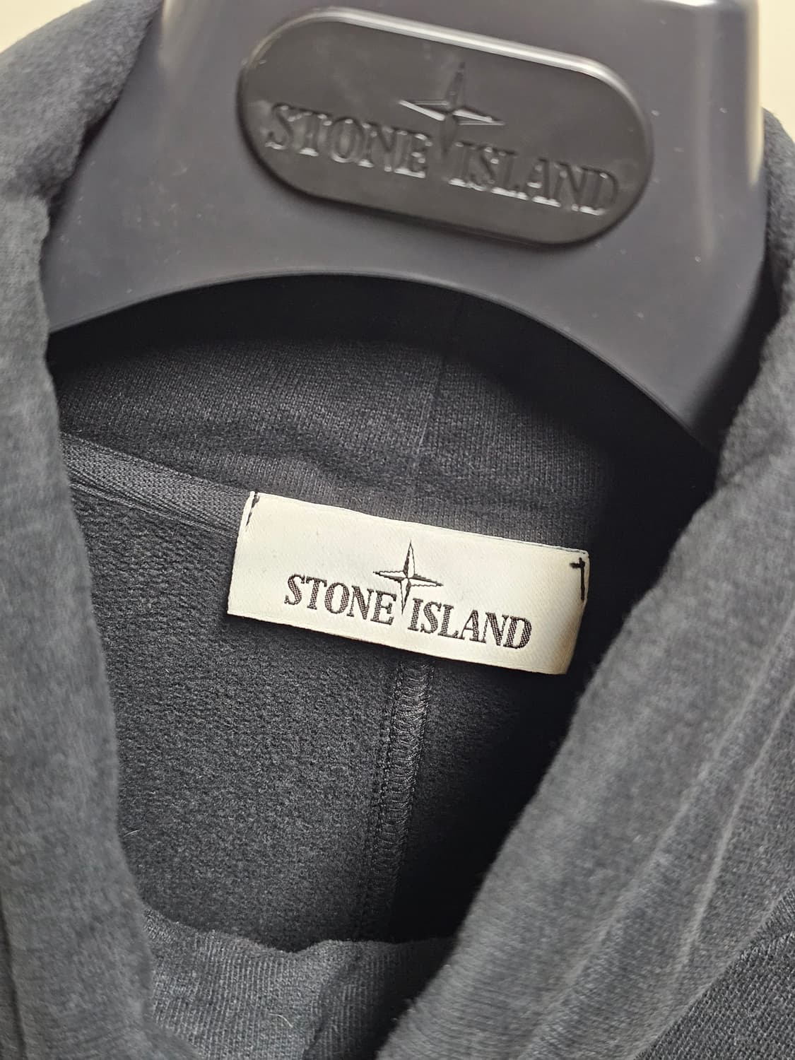 스톤아일랜드 탄창 하이 넥 스웨트셔츠 상품이미지5