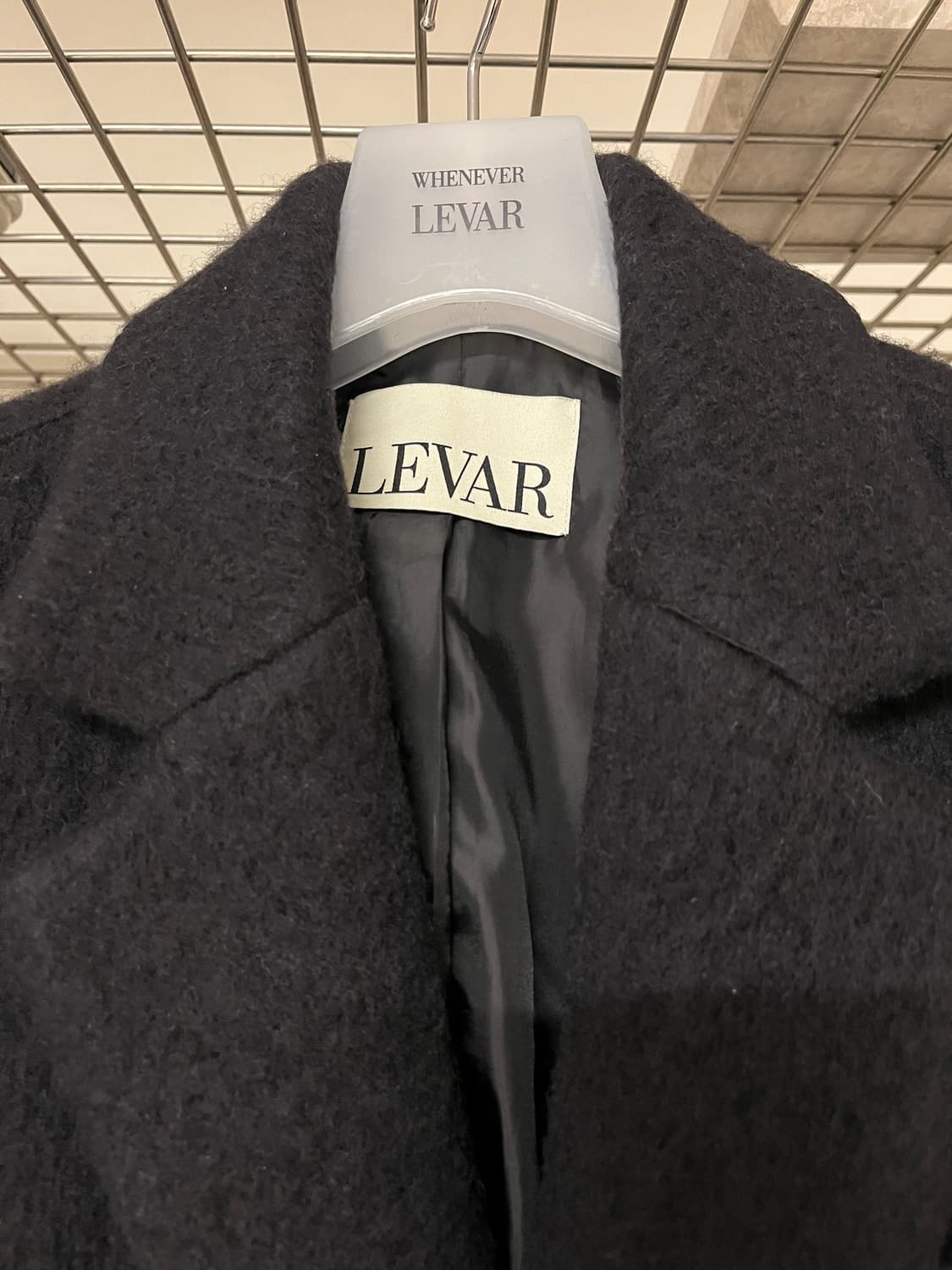 르바 LEVAR 블랙 울 하프 코트 상품이미지3