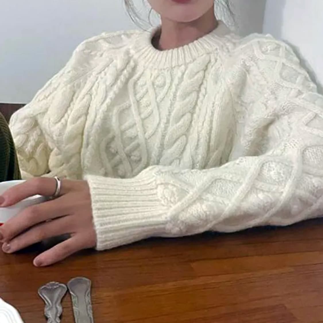 니어웨어 언유즈얼리(UNUSUALLY) 케이블니트 프리사이즈 새상품 상품이미지1