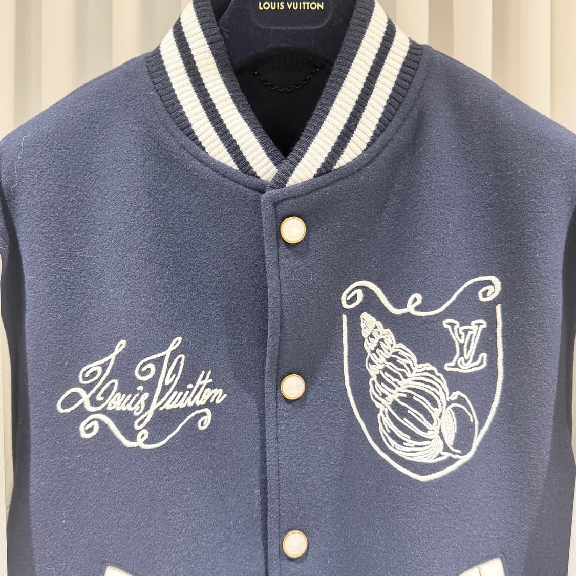 (S+ / 52) / 루이비통 카프스킨 네이비 블루 바시티 자켓 상품이미지4