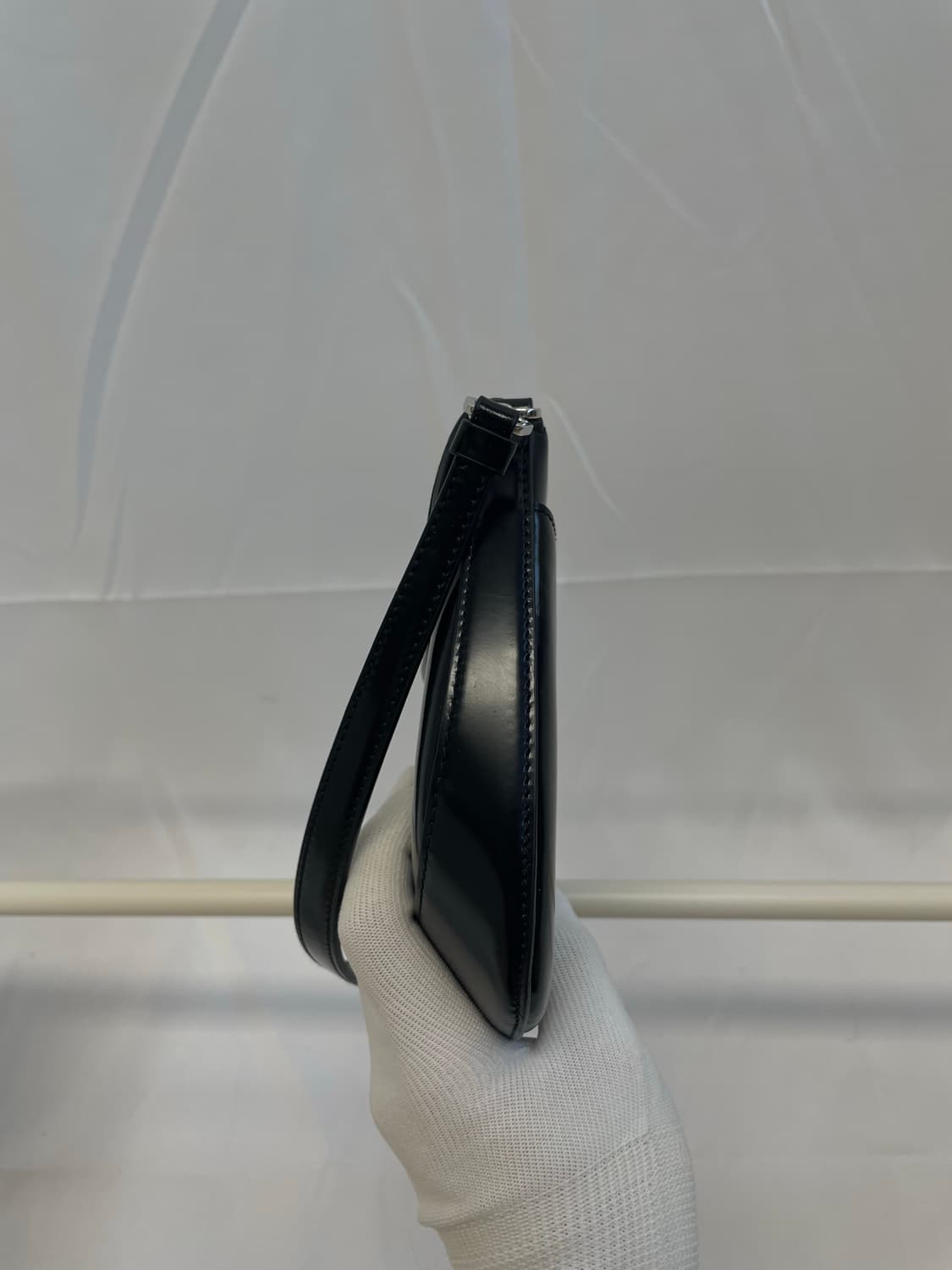 [N] 프라다 클레오 브러쉬드 레더 플랩 숄더 백 [os] 상품이미지5