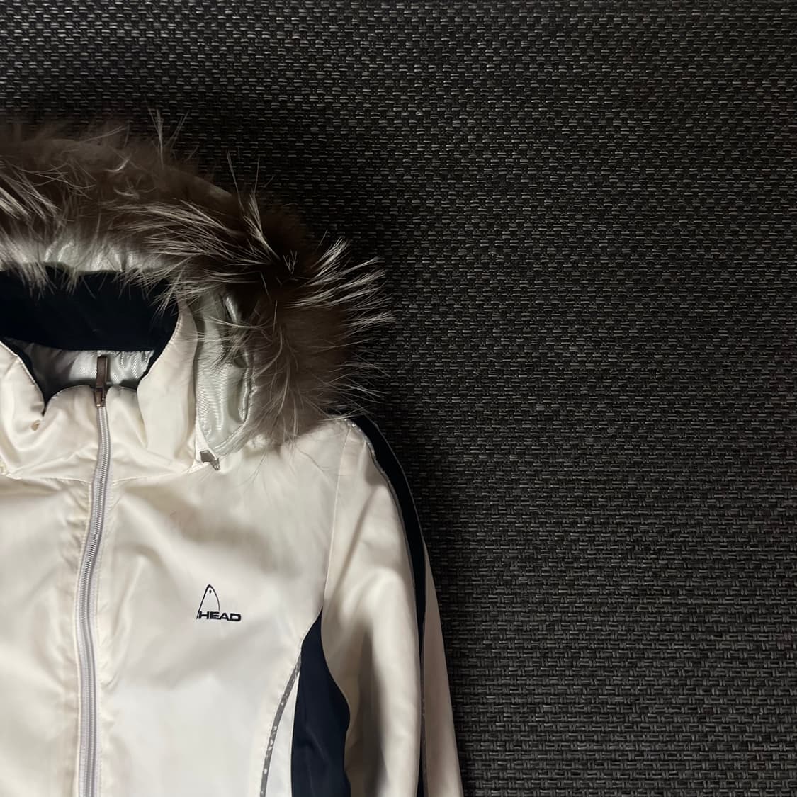 HEAD 화이트 블랙 퍼 패딩 상품이미지3
