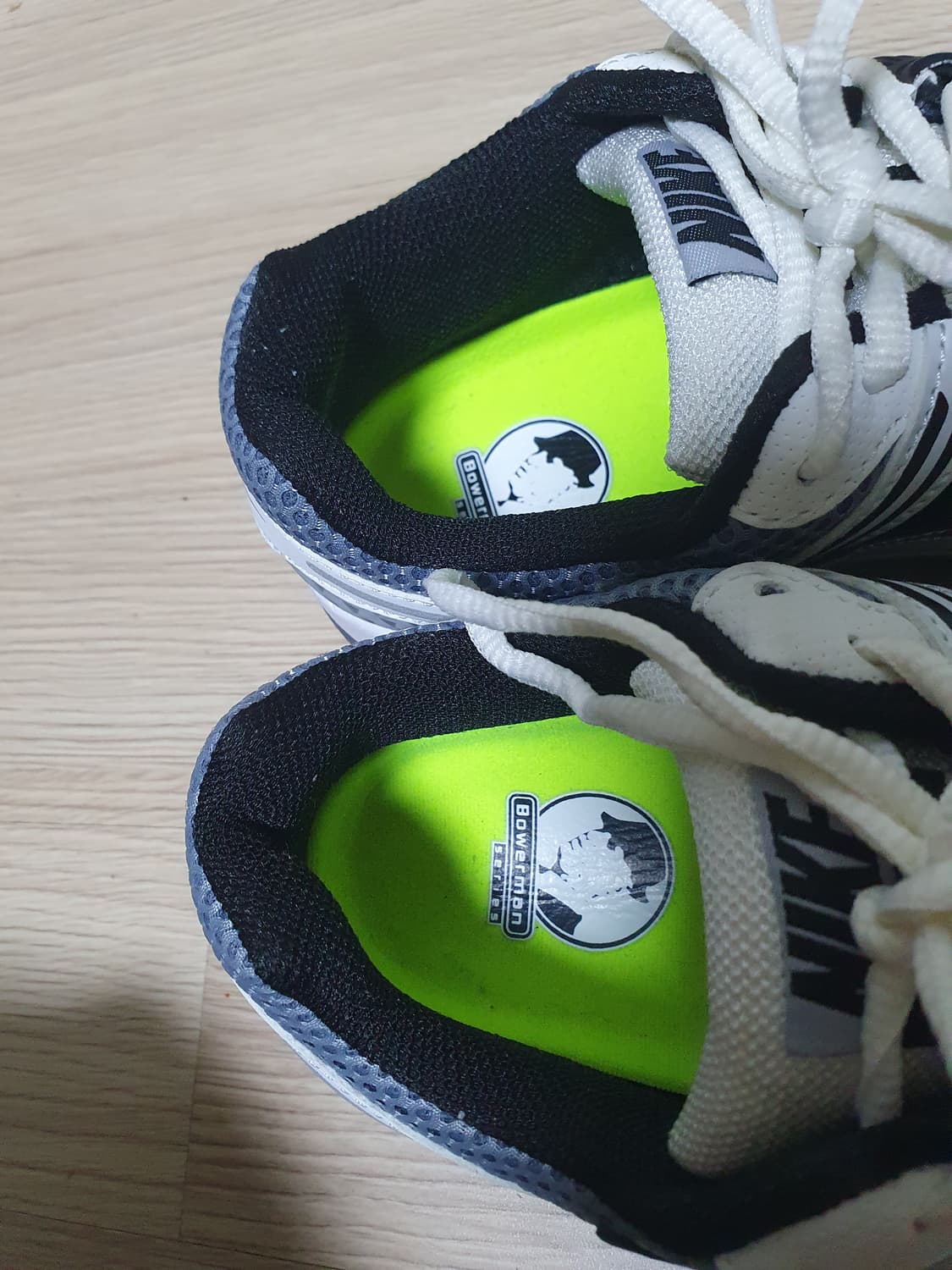 나이키 줌 보메로5 다크 그레이 운동화 255 상품이미지9