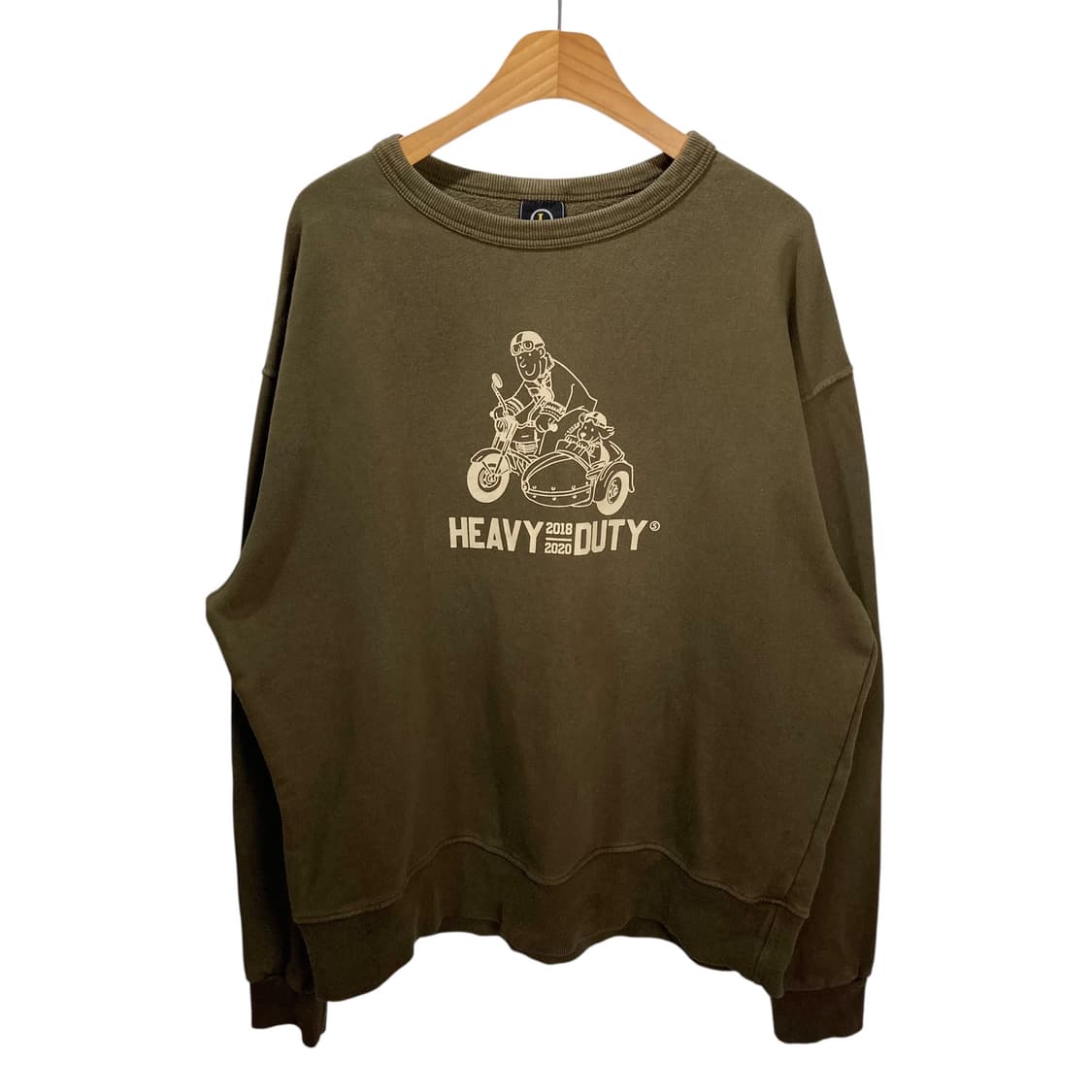 프리즘웍스 프린팅 카키 맨투맨 상품이미지2