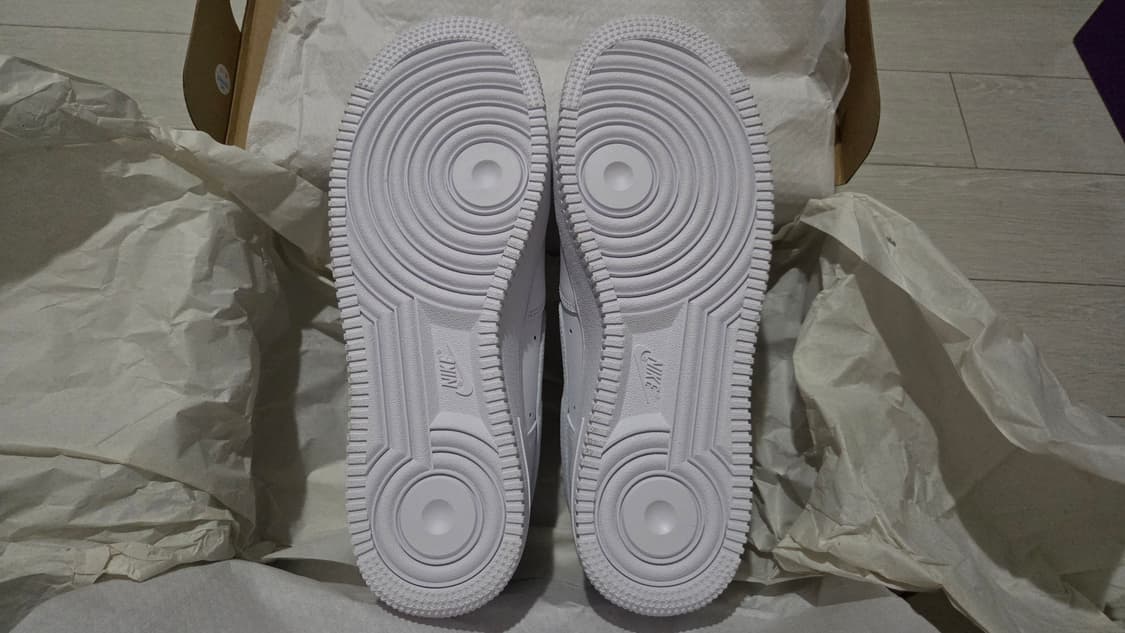 나이키 에어포스1 로우 화이트 상품이미지3