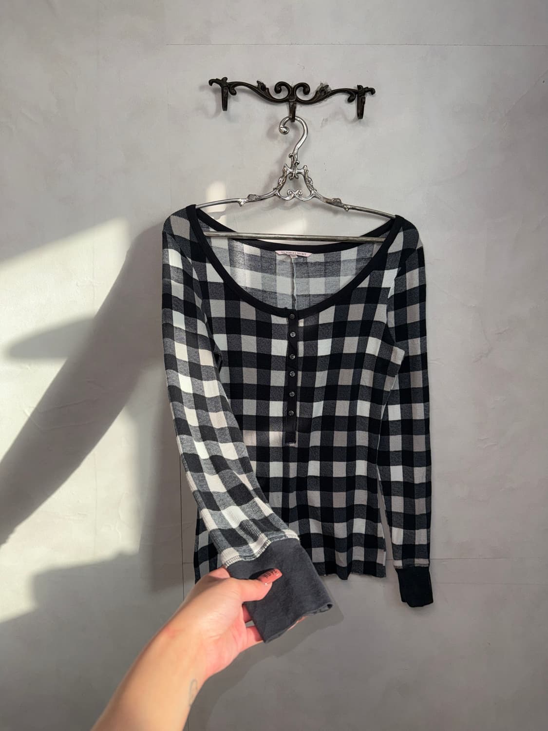Victoria’s Secret check loose button 긴팔티 상품이미지3