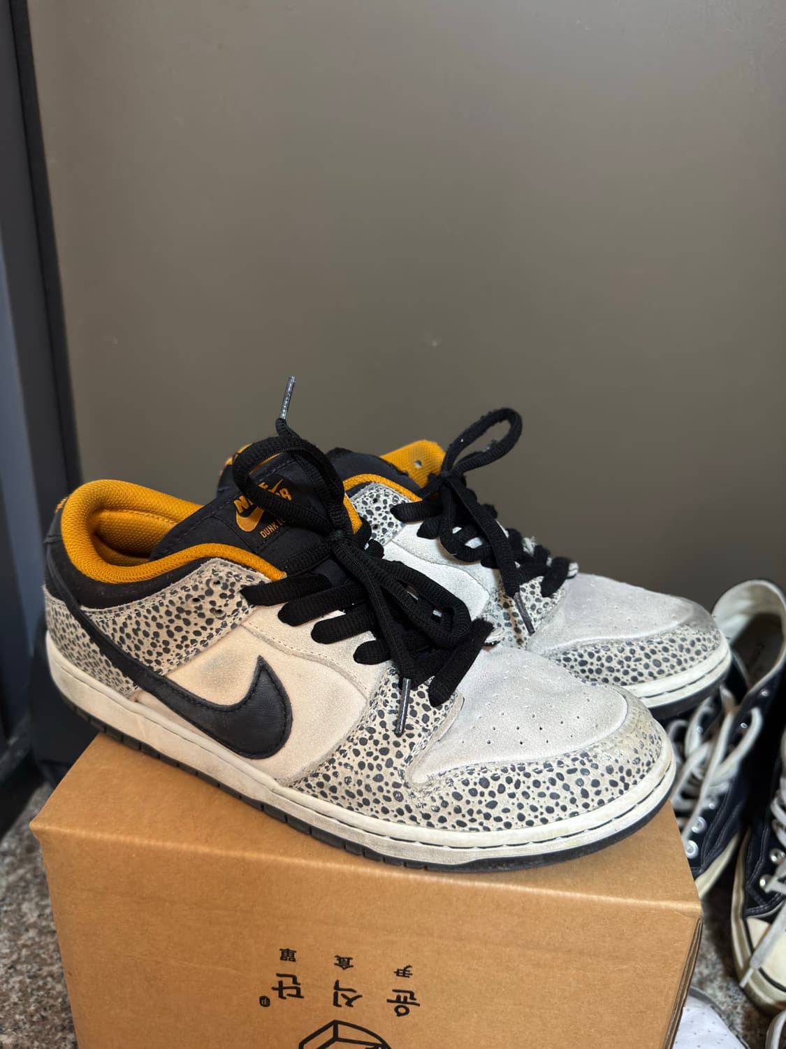 [275]나이키 SB 덩크 로우 프로 일렉트릭 팬텀 앤 블랙 상품이미지1