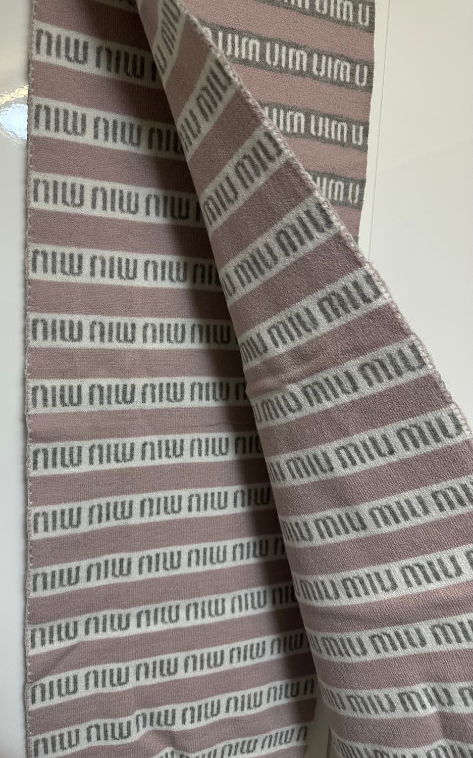 미우미우 로고 스트라이프울 머플러 상품이미지5