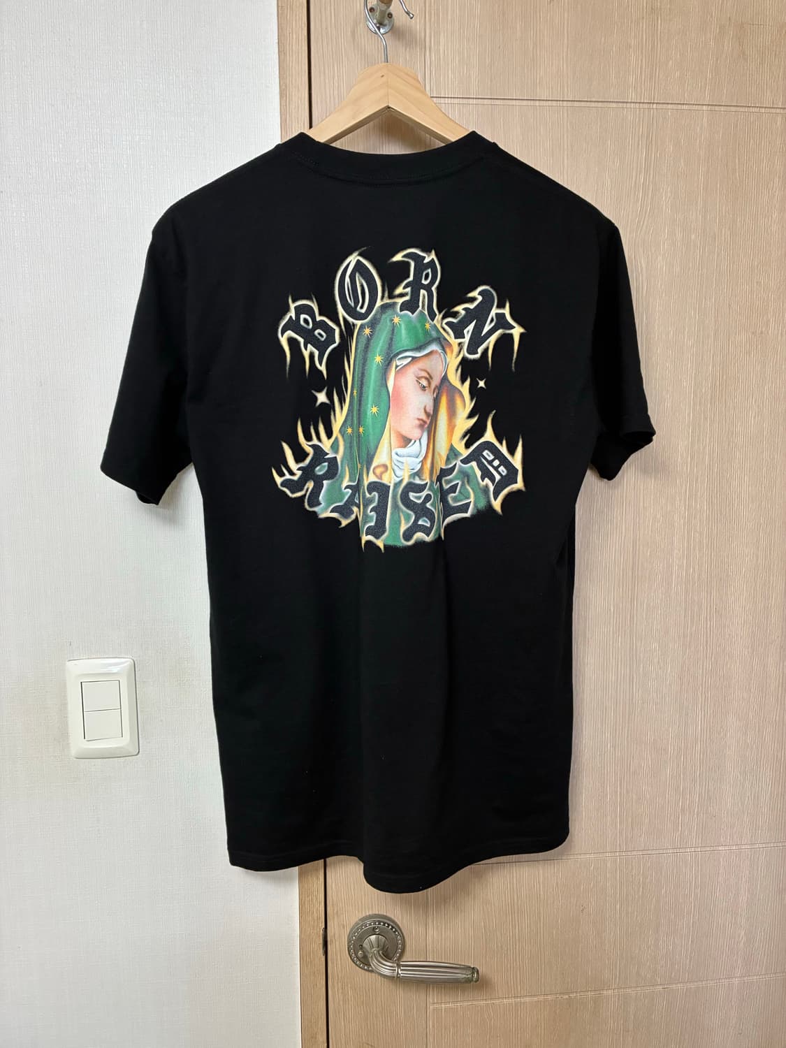 [L]본앤레이즈드 마리아 티셔츠 블랙 상품이미지1