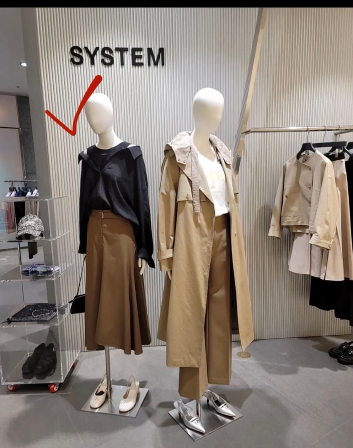 시스템 오프숄더 블라우스(정가33.5) 상품이미지1