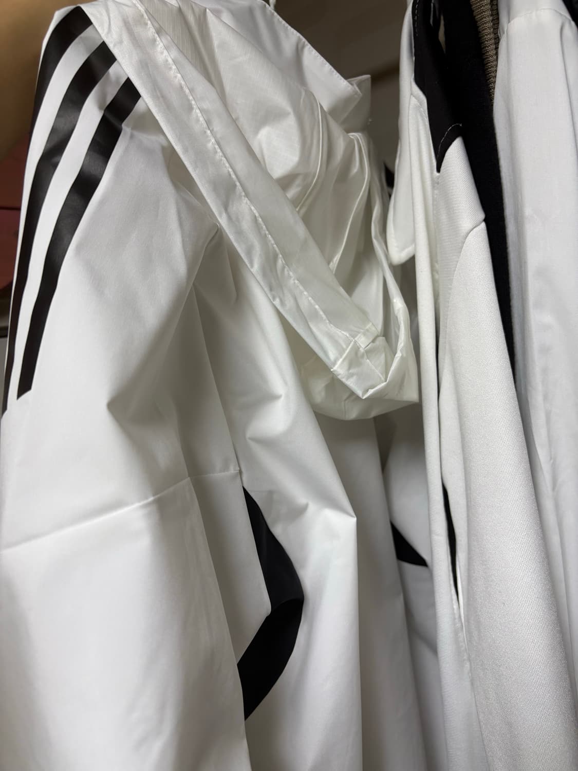 레알 마드리드 바람막이  상품이미지2